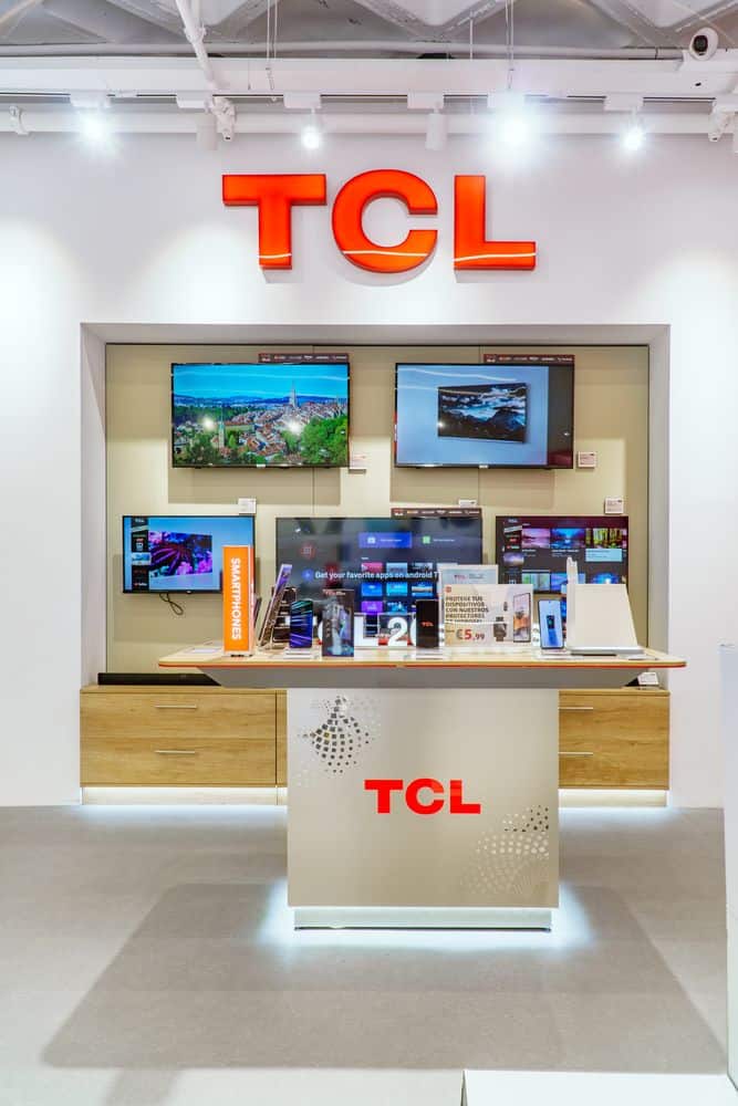 TCL Madrid store Telecom